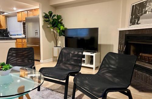 Old Town House | Designer Themed 4 Bedroom in Best Location with Patio and Fireplace