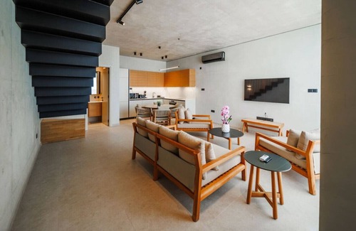 Chlorakas House | Designer Townhouse with heated infinity pool in Paphos