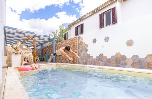 Lula Villa | Designer villa with pool, wine bar and jacuzzi 30 min from the sea