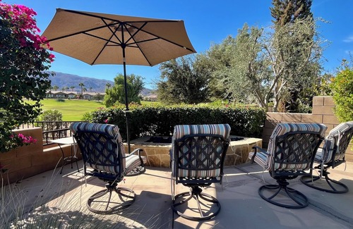 La Quinta House | Desirable 2BR, 2BA house with breathtaking views, putting green, and golf cart!n