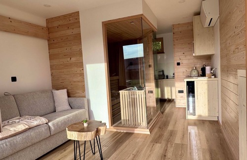 Sencur House | Desiree with Sauna&HotTube in Resort Potatoland