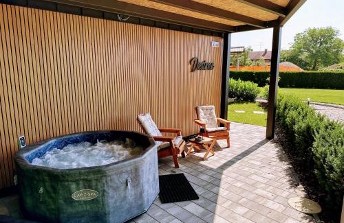 Sencur House | DESIREE with Sauna&HotTube at Potatoland Lux Resort