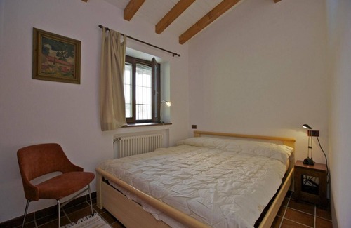 Brezzo di Bedero House | Detached 2½-room house with private pool and large plot