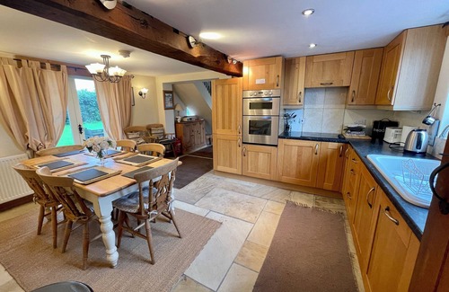 Nantwich House | Detached 3-bed, 3 bath Barn In Burland, Nantwich, Family Friendly, Pets Welcome