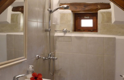 Kefalas Villa | Detached 3 bedroom stone Villa with superb outlook, private pool, air con, BBQ