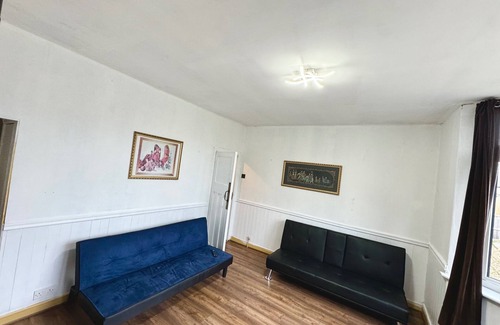Runnymede House | Detached 4Beds - Windsor, Heathrow & London Access