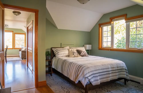 Palmer House | Detached Apartment w/hot-tub & Sauna view overlooking Valley