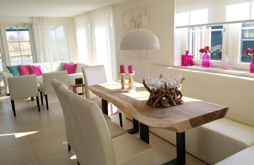 West-Graftdijk House | Detached bungalow with 5 bedrooms, sunshower and traditional sauna