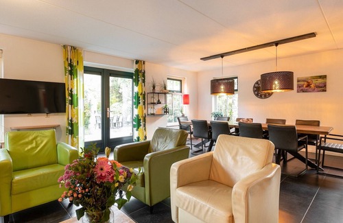 Hooghalen House | Detached bungalow for 10 persons