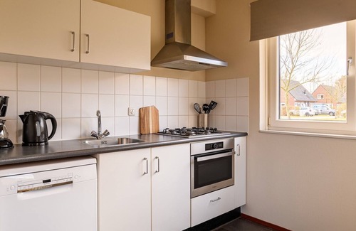 Hoeven House | Detached bungalow for 6 persons