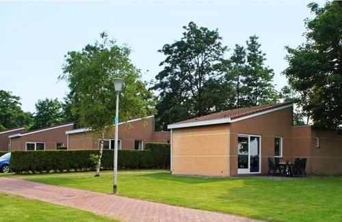 Suameer House | Detached bungalow with a dishwasher at 21 km from Leeuwarden