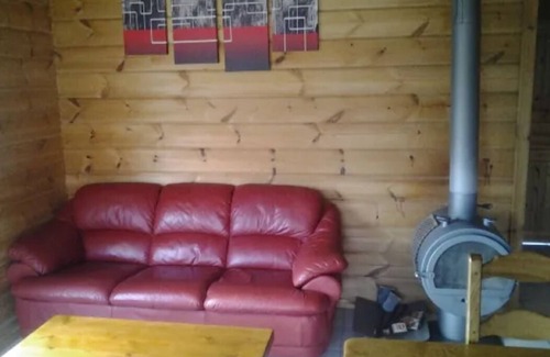 Sirod Ski Chalet | Detached chalet on a farm in the Jura