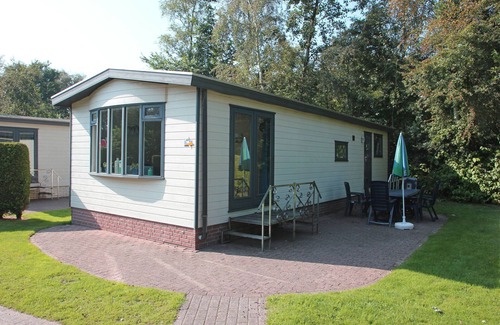 Suameer Ski Chalet | Detached chalet with a dishwasher at 21 km. from Leeuwarden