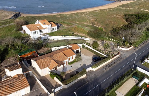 Saint-Pierre-d'Oleron Villa | Detached house 6 (to 8 pers with sup over 6). .100m from the beach)