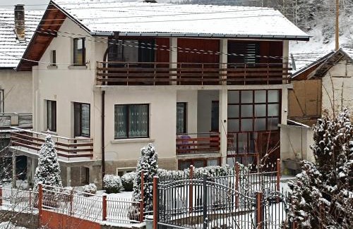 Govedartsi House | Detached Guest House Рилски кът Маджаре