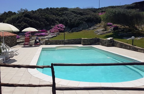 Sassari House | Detached holiday home with sea view