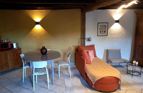Condat-sur-Trincou House | Detached house in Dordogne, Périgord Vert, swimming pool and fireplace depending on season