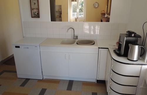 Commarin House | Detached house 170m2, enclosed garden 1000m2, 10 people, near Lac de Panthier