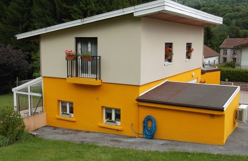 Le Menil House | Detached house "Chez Jean-Yves" with veranda and garage