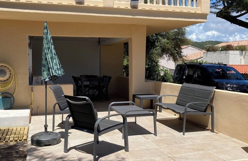 Porto Pollo House | Detached house on fenced garden with trees 150m from the beach!
