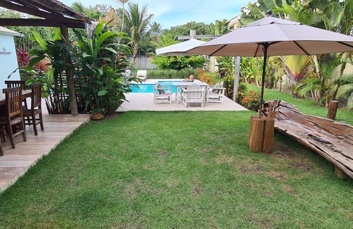 Taperapua Beach House | Detached house on a plot of 880m² with 4 bedrooms, swimming pool 400m from the beach.
