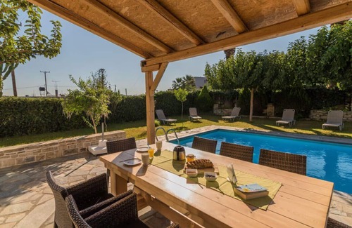 Pitsidia Villa | Detached house with great view to Psiloritis mountains