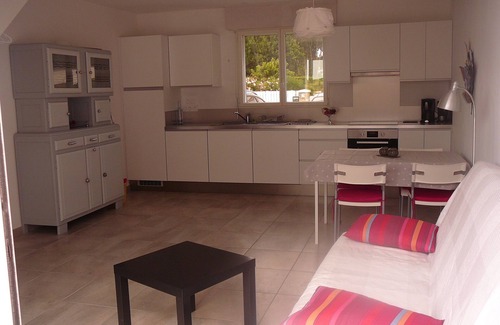 Quiberon House | Detached house with south facing terrace, close to beaches and shops