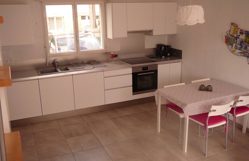 Quiberon House | Detached house with south facing terrace, close to beaches and shops