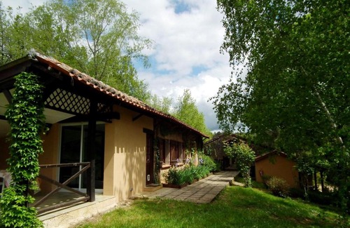 Gavaudun House | Detached house with terrace in south Dordogne