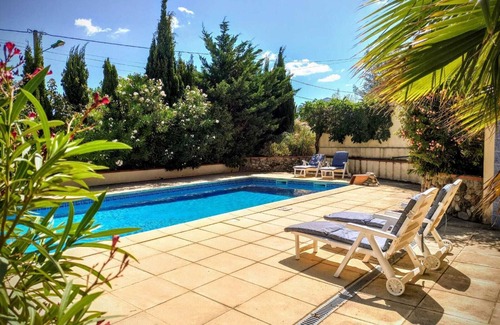 Laroque-des-Alberes Apartment | Detached Villa - spacious 1st floor apartment. Swimming pool with large terrace