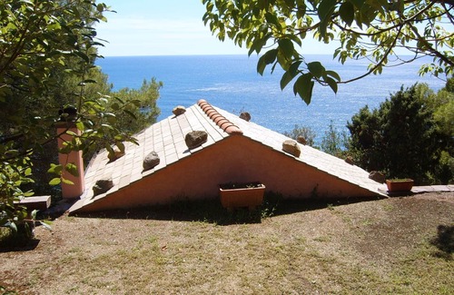 Bonassola House | Detached villa, near 5 Terre, sea view, with park and private parking space