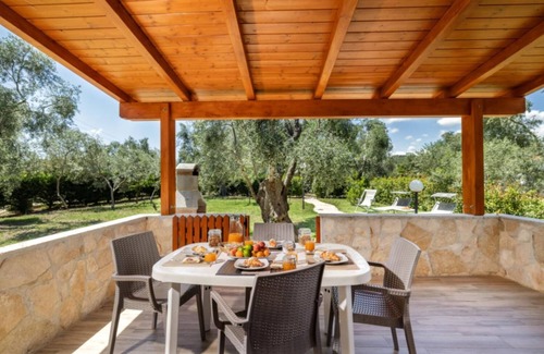 Chiesiola Villa | Detached villa with 2 bathrooms