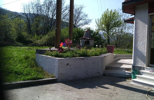 Moconesi Villa | Detached villa with pool and garden in the Ligurian countryside