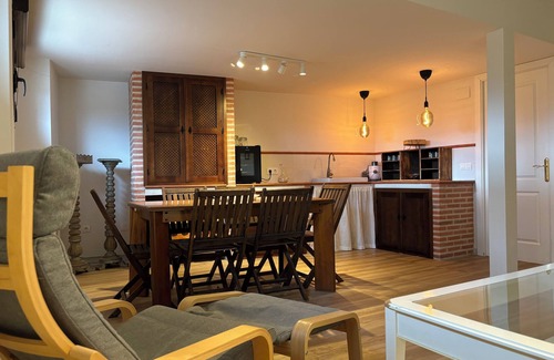 Duruelo Ski Chalet | Detached villa with pool and mountain views