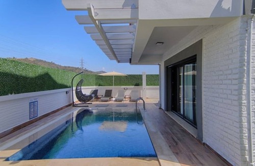 Ciftlik Villa | Detached Villa with Private Pool in Fethiye Black Gedik