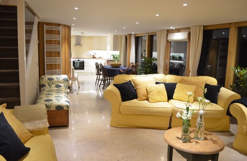Bicton Cottage | Detacted , Luxury Lodge Within Open Country