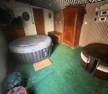 Vigneulles-les-Hattonchatel House | Deux chambres jacuzzi Terrasse
