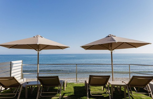 Rethymno Villa | Deux Paradis, a BeachFront Retreat with Private Pool & walking distance to all