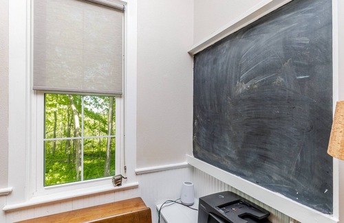 Baraboo House | DEVILS LAKE SCHOOL HOUSE , Walk to the Park and Tumbled Rock Micro Brewery