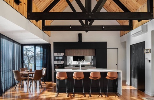 Deviot House | Deviot Boat House - romantic, absolute waterfront