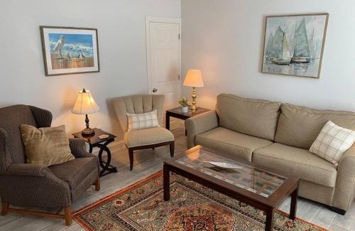 Wayne Apartment | Devon - Horse Show, History, Walk To Shops, Caf's