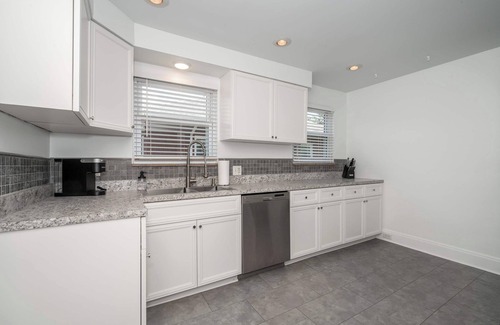 Park Hills Condo | Devou Park Cottage 2