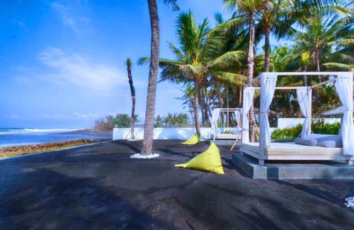 Blahbatuh Villa | Dewangga 5 BR beachfront Villa JU25