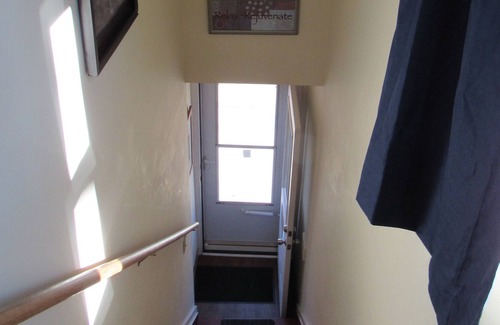 Wading River House | DeWolfe Hall West Apartment with access to LI Sound
