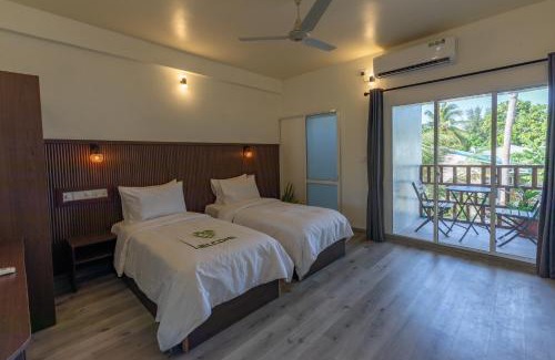 Omadhoo House | Dhoadhi Beach Maldives