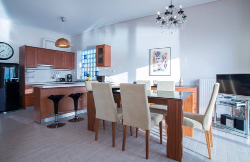 Kato Diminio Apartment | Diamante beachfront suite B