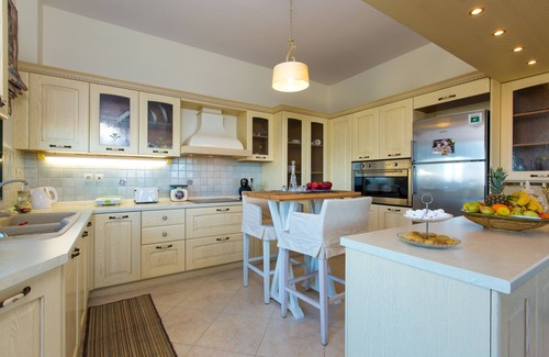 Adelianos Kampos Villa | Diamantis Villa, Serene Oasis with SeaViews