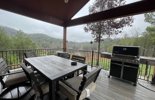 Tellico Plains House | Diamond Bear, TN Nature on 140 acres with a lake! by RedAwning