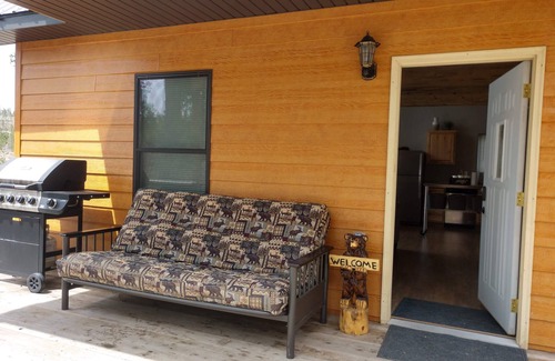 Nemo House | Diamond in the Pines: Peaceful 3 Acres, Expansive Deck, and Panoramic Views