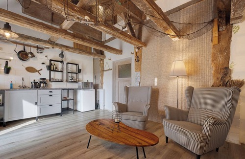 Barlt Villa | 'Die Kajüte' with Private Terrace and Private Garden